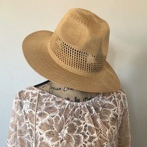 Marcus Adler New York sun hat